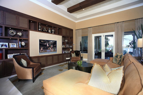 Designer: Marc Michaels–Winter Park, FL